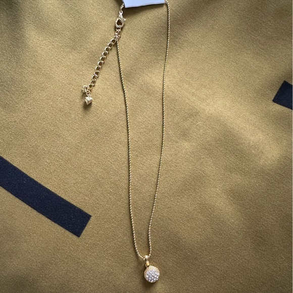 ⭐️3/$20 gold pendant with stones - Picture 4 of 4